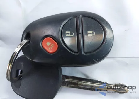 2005 Toyota Tacoma Prerunner V6 z USA, uszkodzony, nr VIN 3TMJU62N75M001803